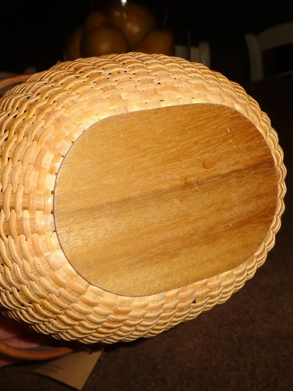 NEW Handcrafted NANTUCKET Oval Handled Basket  Handle & Bottom